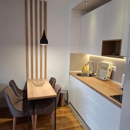 Apartment 40